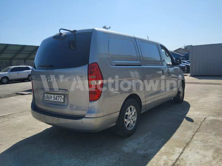Hyundai Starex 2013 — 5