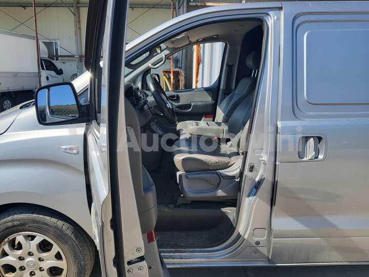 Hyundai Starex 2013 — 43