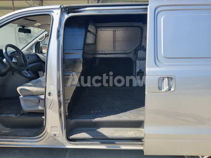 Hyundai Starex 2013 — 47