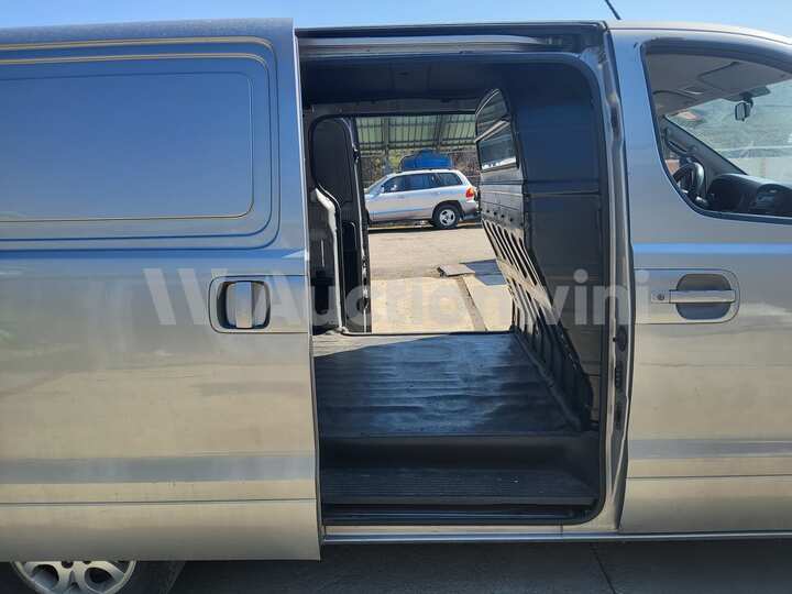 Hyundai Starex 2013 — 52