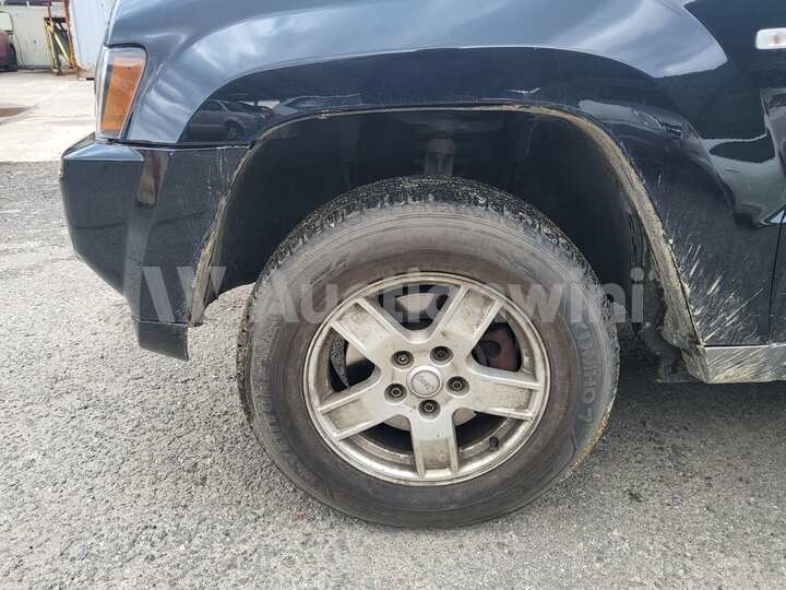Jeep Cherokee 2005 — 12