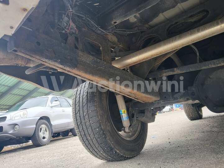 Jeep Cherokee 2005 — 27