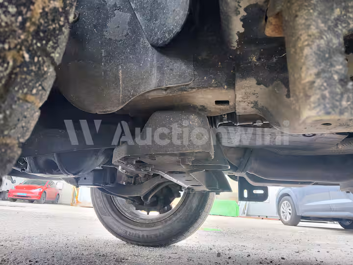 Jeep Cherokee 2005 — 32