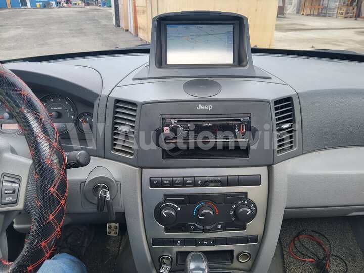 Jeep Cherokee 2005 — 40