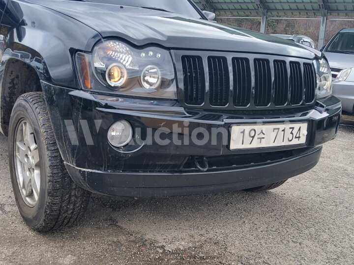 Jeep Cherokee 2005 — 10