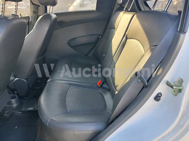 Chevrolet Spark 2014 — 47