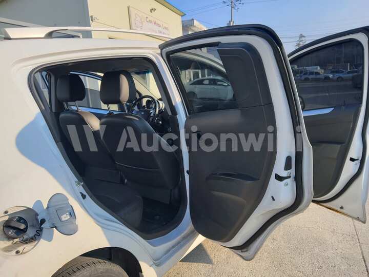 Chevrolet Spark 2014 — 56