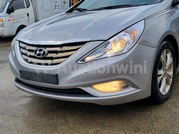 Hyundai Sonata 2010 — 11
