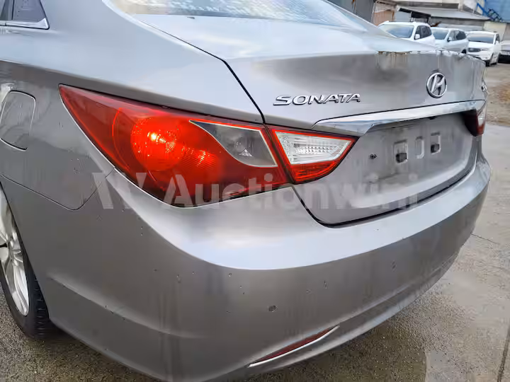 Hyundai Sonata 2010 — 16