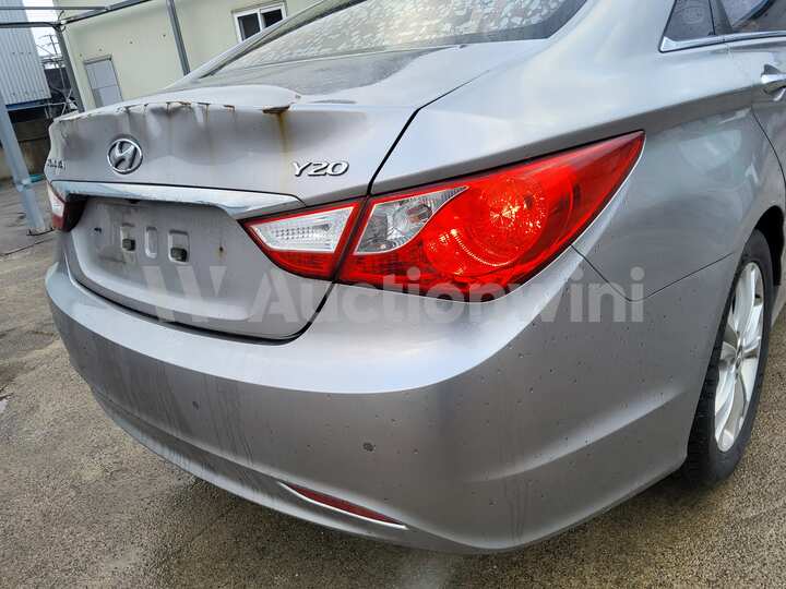 Hyundai Sonata 2010 — 17