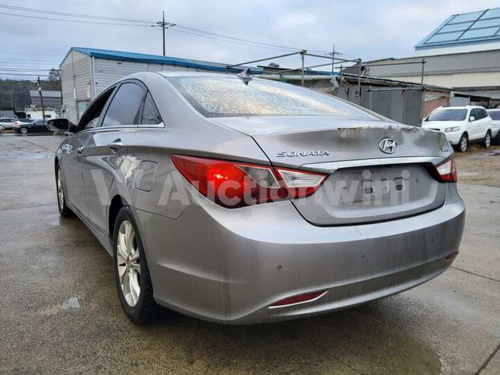 Hyundai Sonata 2010 — 3