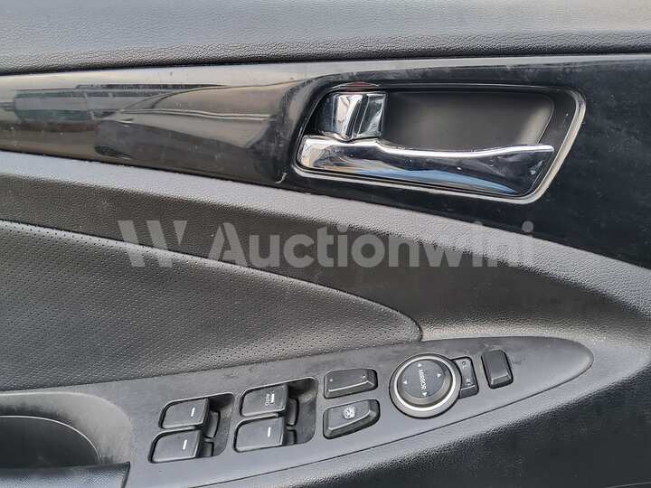 Hyundai Sonata 2010 — 34
