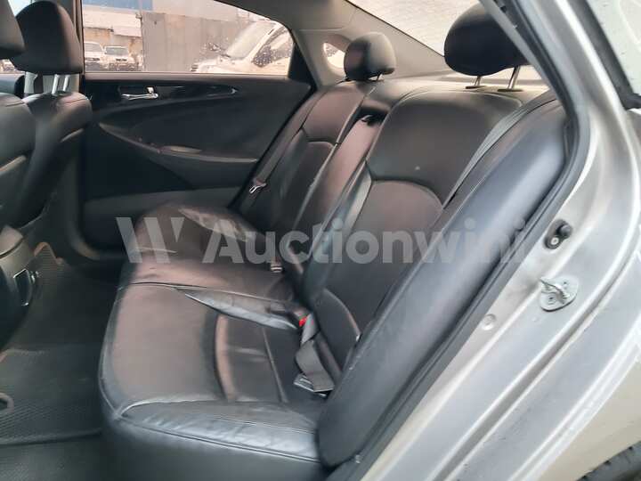 Hyundai Sonata 2010 — 50