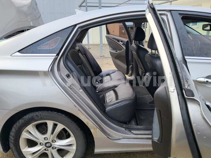 Hyundai Sonata 2010 — 59