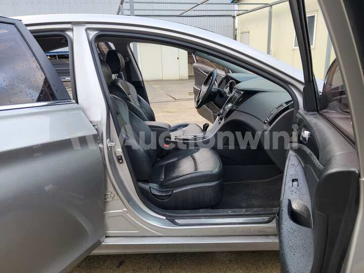 Hyundai Sonata 2010 — 61