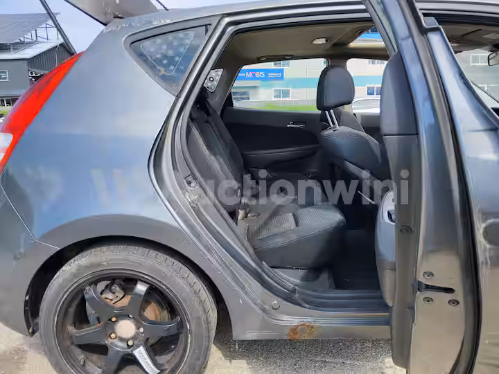 Hyundai i30 2008 — 57