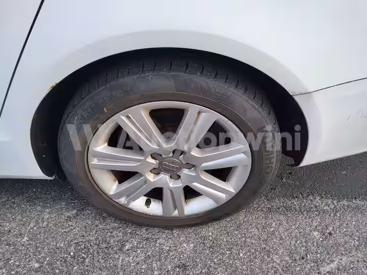 Audi A4 2010 — 15
