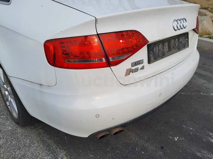 Audi A4 2010 — 16