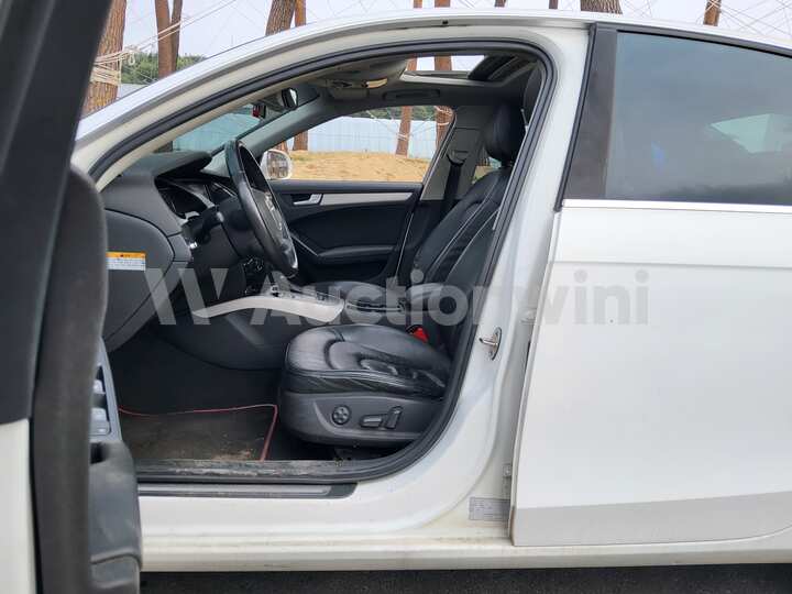 Audi A4 2010 — 47