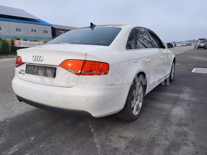 Audi A4 2010 — 6