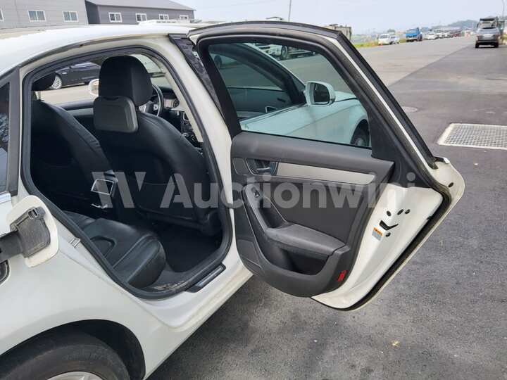 Audi A4 2010 — 57