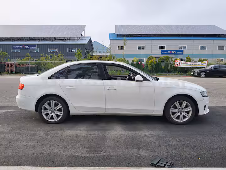 Audi A4 2010 — 7