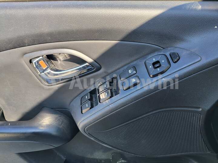 Hyundai Tucson 2011 — 37
