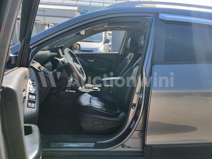 Hyundai Tucson 2011 — 51
