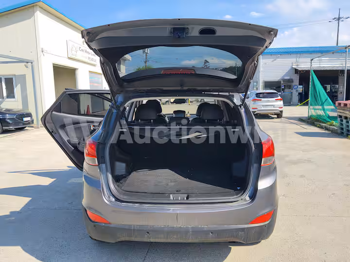 Hyundai Tucson 2011 — 57