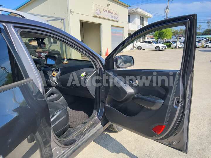 Hyundai Tucson 2011 — 63