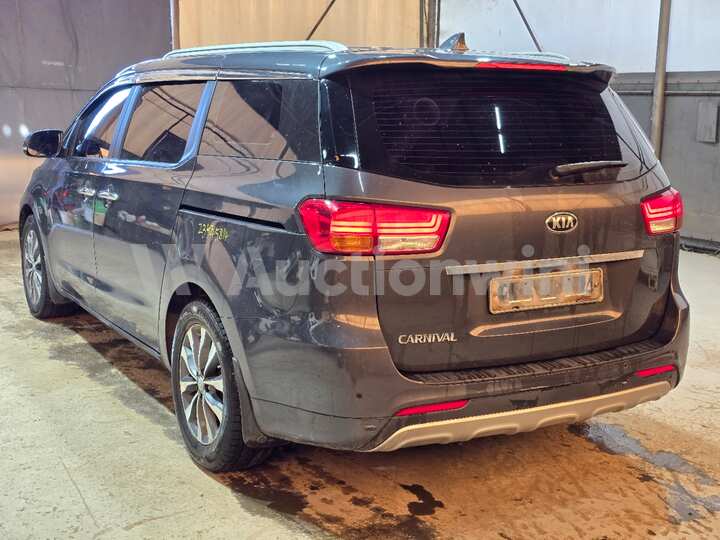 Kia Carnival 2017 — 3