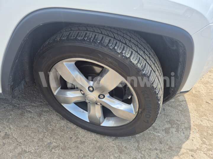 Jeep Cherokee 2012 — 12