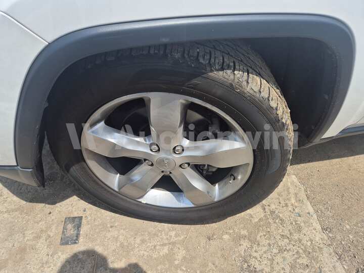 Jeep Cherokee 2012 — 16