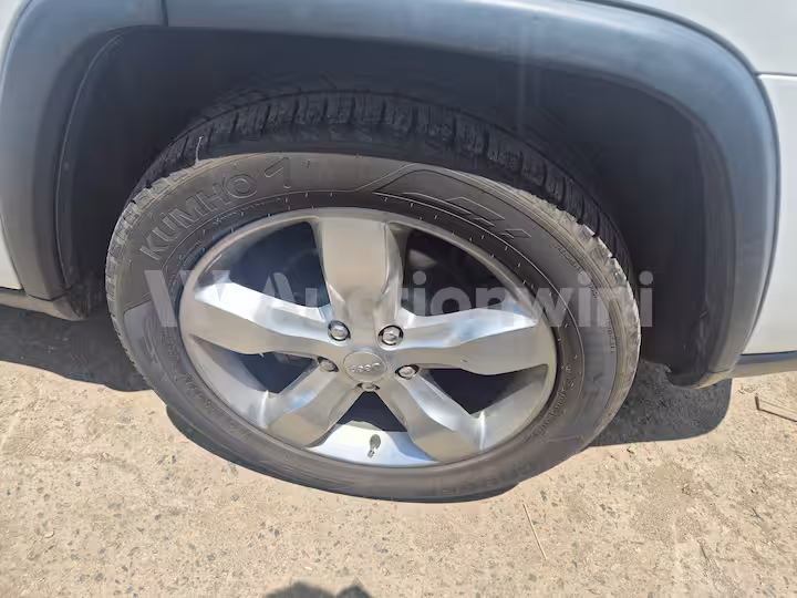 Jeep Cherokee 2012 — 41