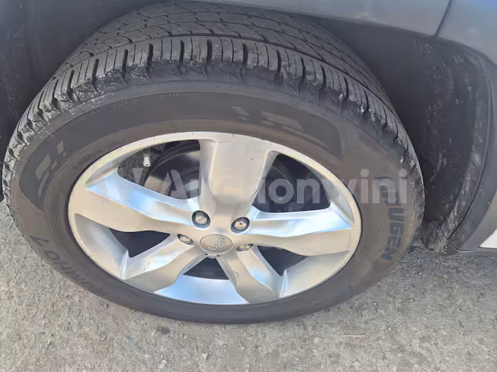 Jeep Cherokee 2012 — 9
