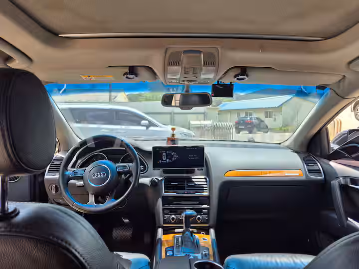 Audi Q7 2014 — 28