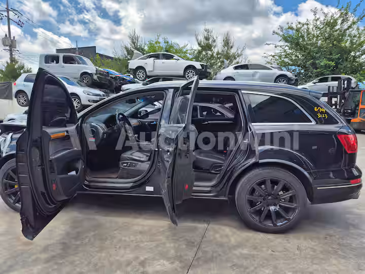 Audi Q7 2014 — 9