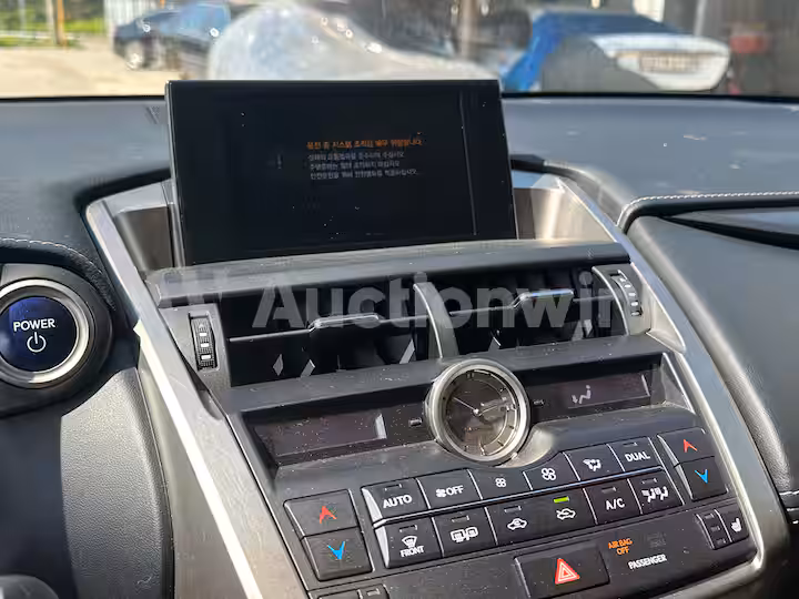 Lexus NX 2016 — 24
