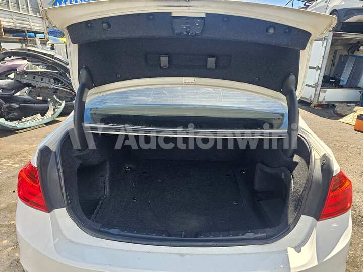 BMW 3 Series 2012 — 3