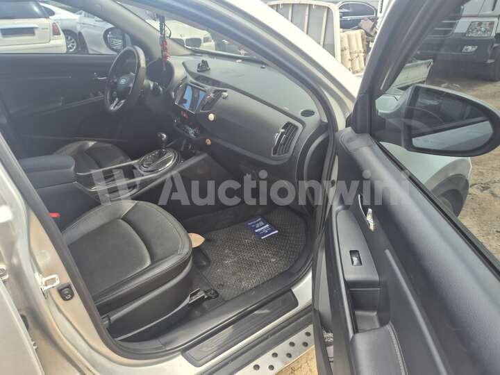 Kia Sportage 2011 — 32
