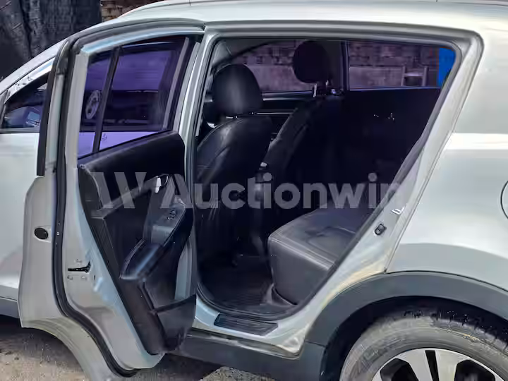 Kia Sportage 2012 — 32