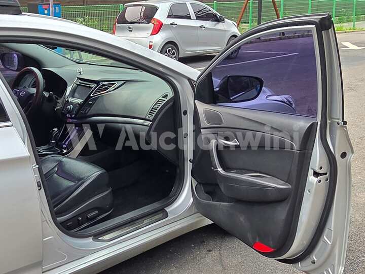 Hyundai i40 2012 — 53