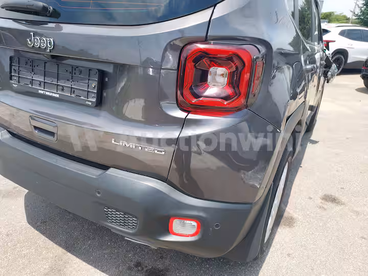 Jeep Renegade 2021 — 16