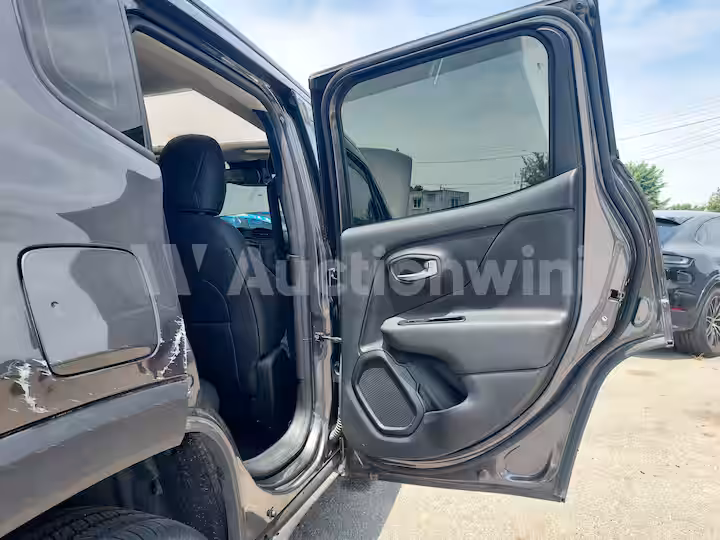 Jeep Renegade 2021 — 35