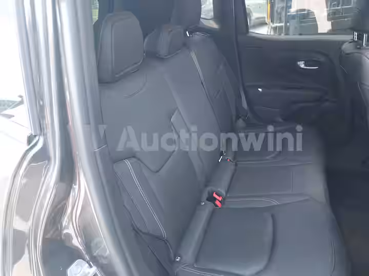 Jeep Renegade 2021 — 37
