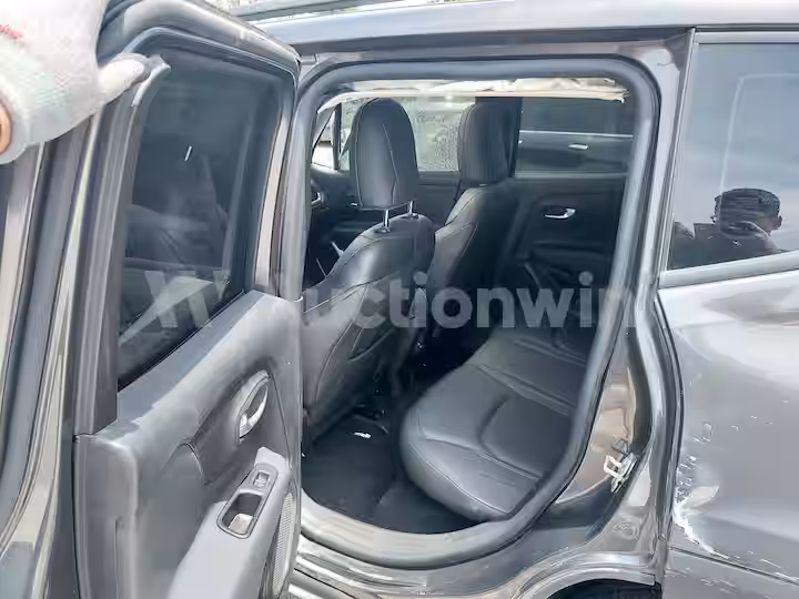 Jeep Renegade 2021 — 39