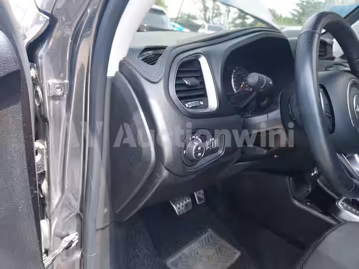 Jeep Renegade 2021 — 48