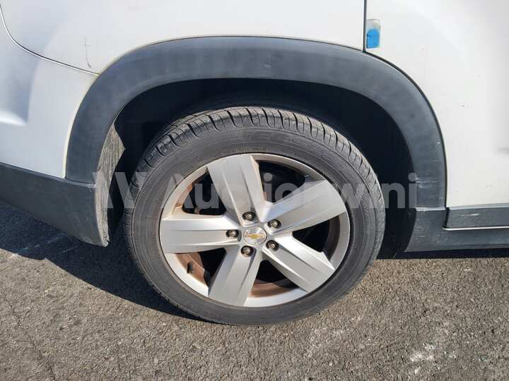 Chevrolet Orlando 2012 — 17