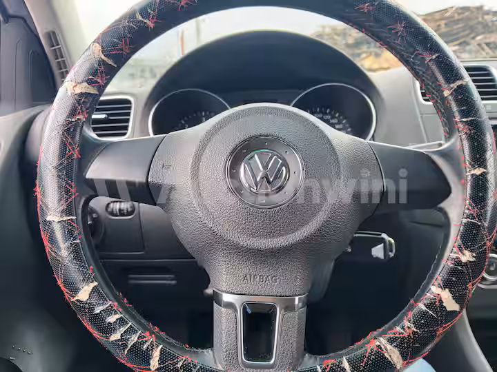 Volkswagen Golf 2012 — 40