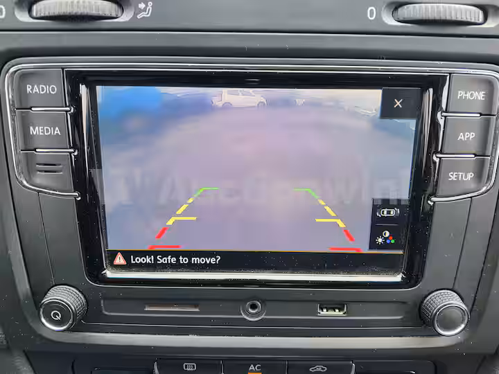 Volkswagen Golf 2012 — 43